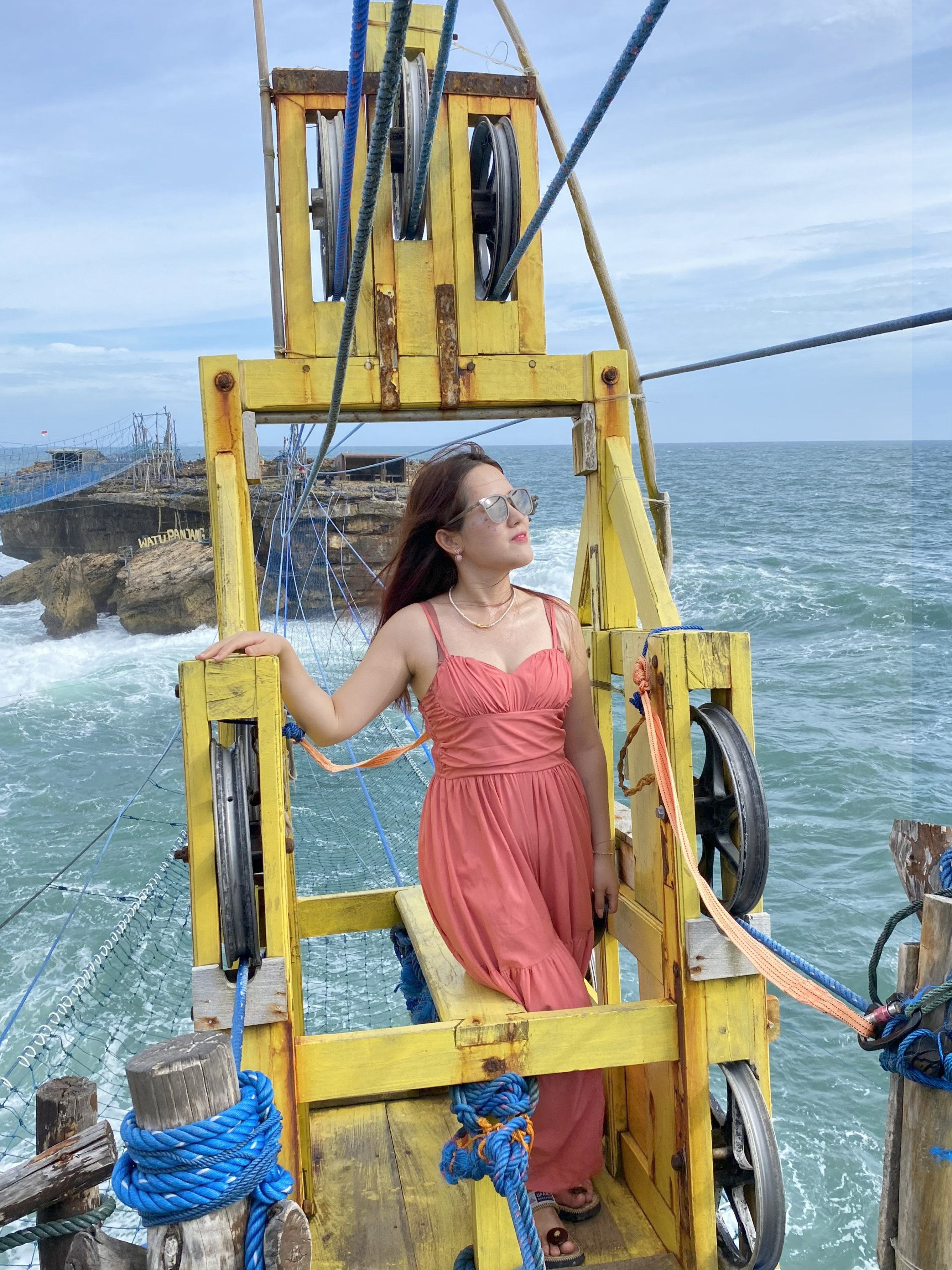 Gondola Pantai Timang